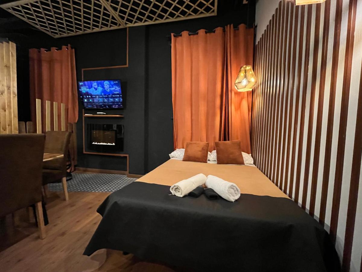 Апартаменты Chic4 Luxury Gran Via Мадрид Экстерьер фото
